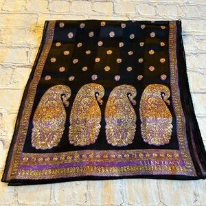 VINTAGE ELLEN TRACY SILK BLACK/PURPLE/GOLDEN PAISLEY PRINT OBLONG SCARF